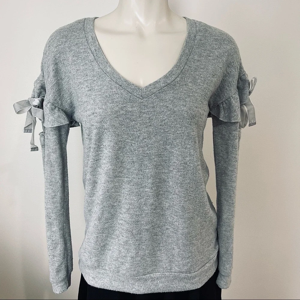ALMOST FAMOUS 2 SWEATERS |set of 2 v-neck open arm fancy shoulder tie CR… - Picture 2 of 16